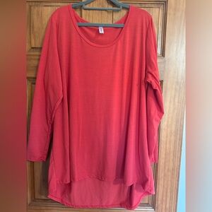 Lularoe Lynnae Tunic Shirt Women’s 3X Red Long Sleeve High Low Top Holiday